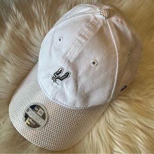 New Era 9Twenty Women’s White San Antonio Spurs Adjustable Hat
